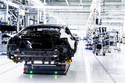 e-tron GT开始量产 奥迪内卡苏姆工厂进入碳中和时代
